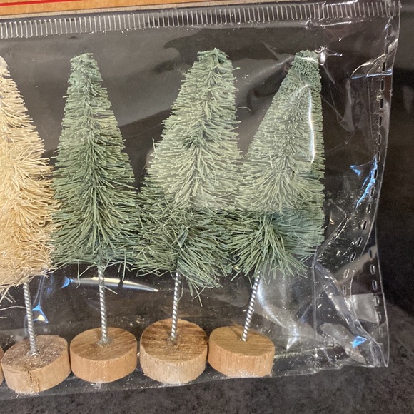 NWT Target BP Miniature Bottle Brush Trees - Picture 3 of 8